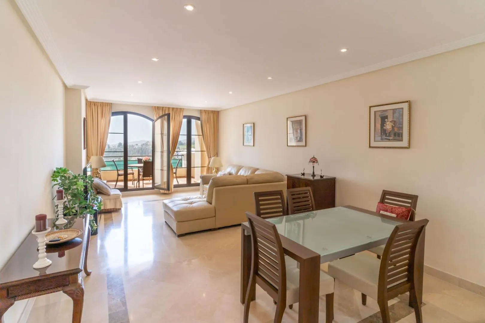 Los Arqueros, Benahavis - Holiday Rental Apartment
