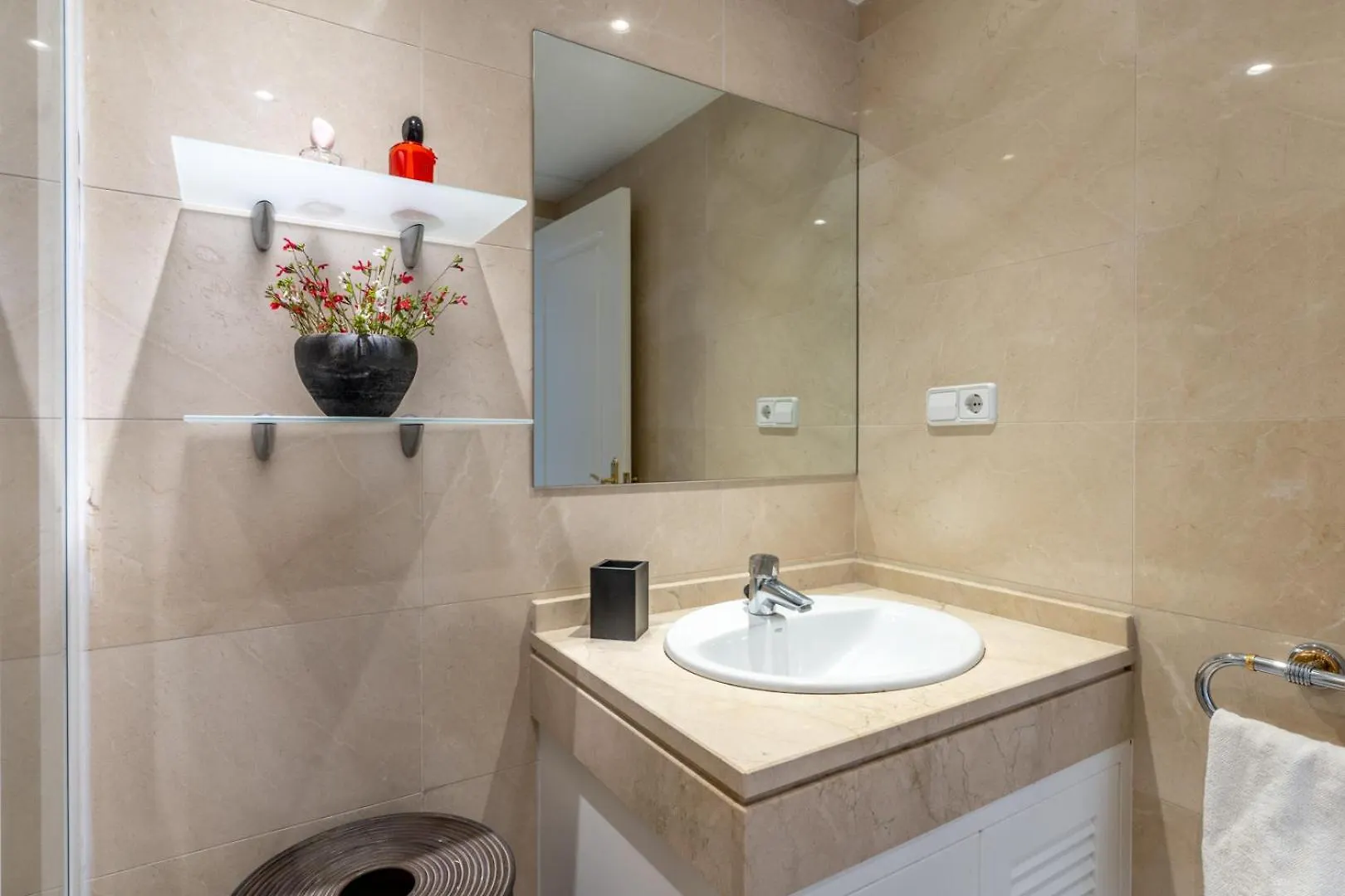 Los Arqueros, Benahavis - Holiday Rental Apartment 0*,